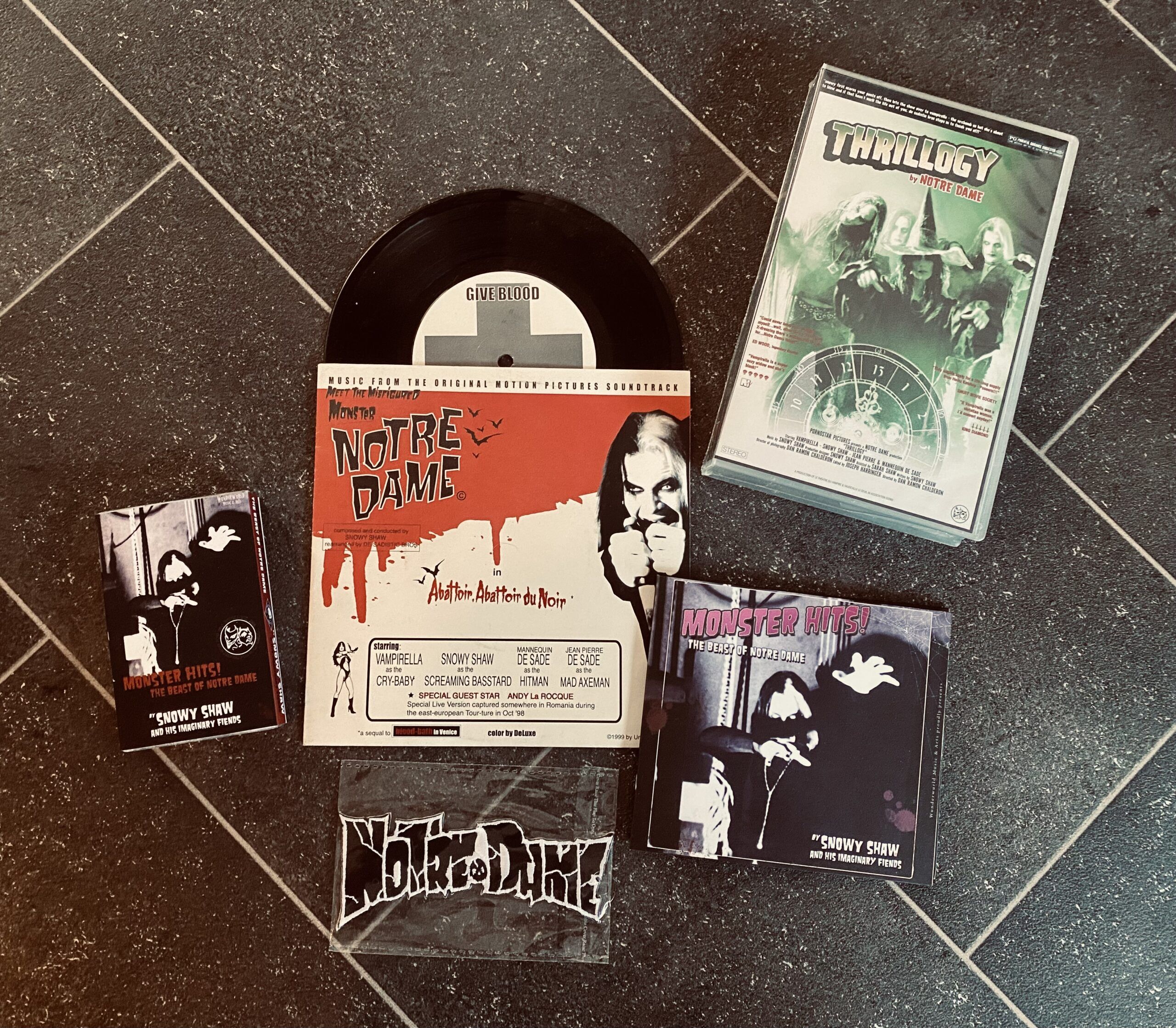 Monster Hits! The Beast Of Notre Dame by Snowy Shaw. CD - Bild 2